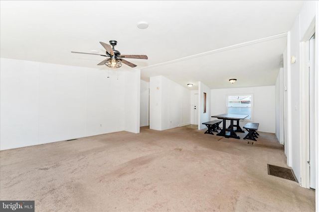 12109 HEATHER DR, Hagerstown, MD 21740
