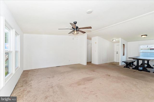 12109 HEATHER DR, Hagerstown, MD 21740