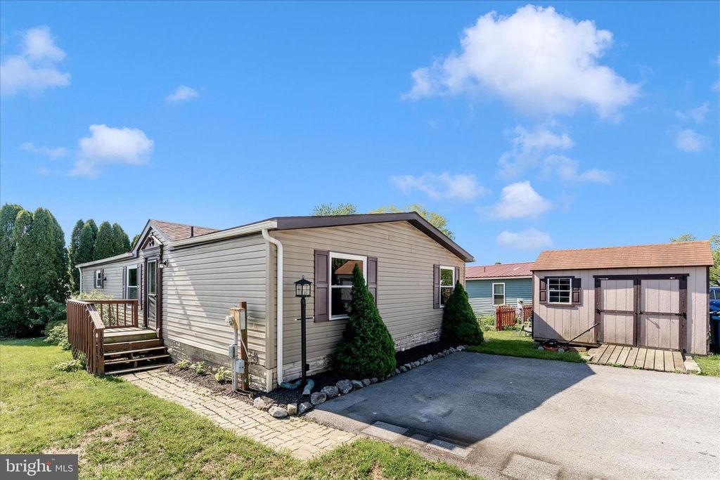 12109 HEATHER DR, Hagerstown, MD 21740