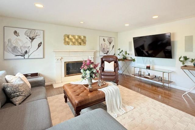 12498 Sumner Drive, Saratoga, CA 95070
