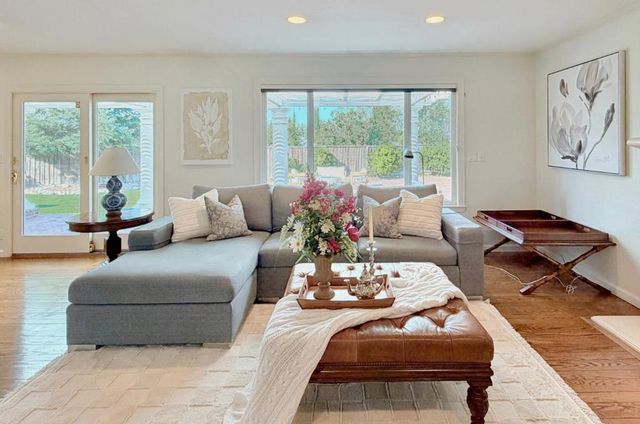 12498 Sumner Drive, Saratoga, CA 95070