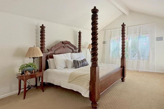 12498 Sumner Drive, Saratoga, CA 95070