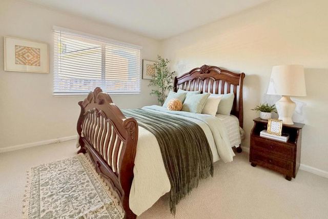 12498 Sumner Drive, Saratoga, CA 95070