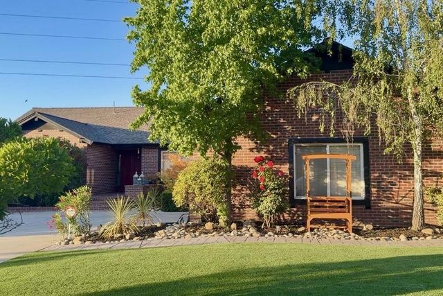 12498 Sumner Drive, Saratoga, CA 95070