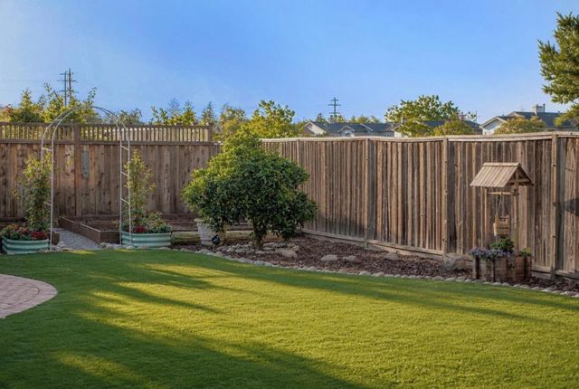 12498 Sumner Drive, Saratoga, CA 95070