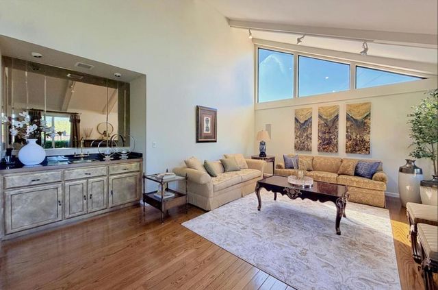 12498 Sumner Drive, Saratoga, CA 95070