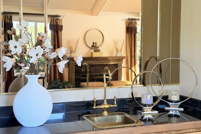 12498 Sumner Drive, Saratoga, CA 95070