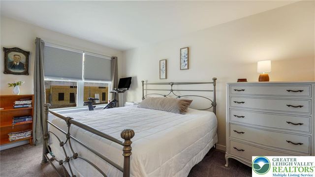 4906 Brookside Court, Coopersburg Boro, PA 18036