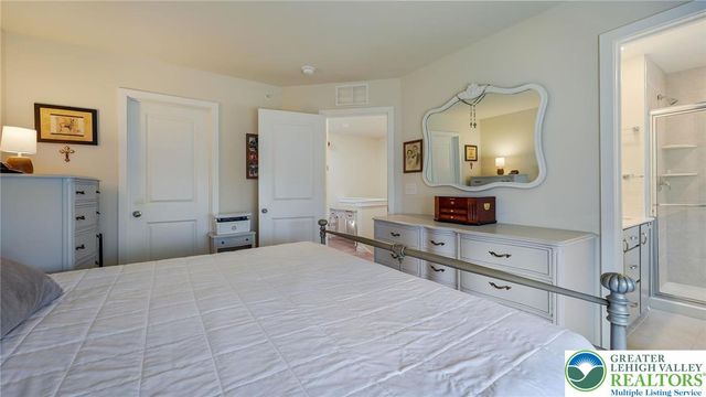 4906 Brookside Court, Coopersburg Boro, PA 18036