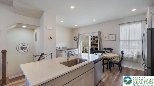 4906 Brookside Court, Coopersburg Boro, PA 18036