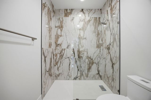 949 Internationale Parkway, Woodridge, IL 60517