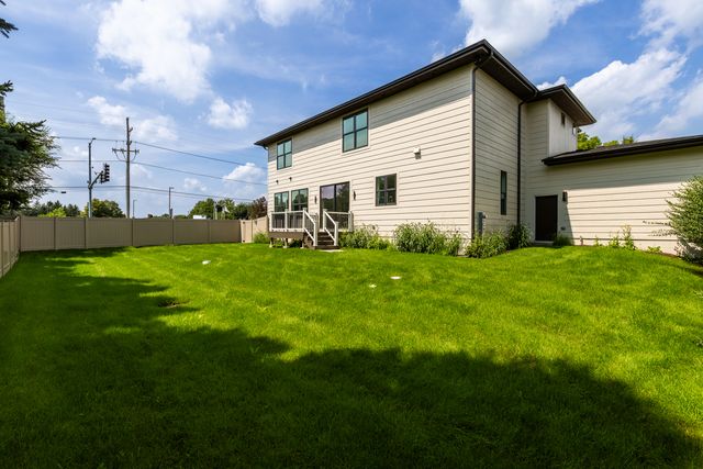 949 Internationale Parkway, Woodridge, IL 60517