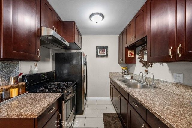 6661 Wilkinson Avenue, North Hollywood (los Angeles), CA 91606