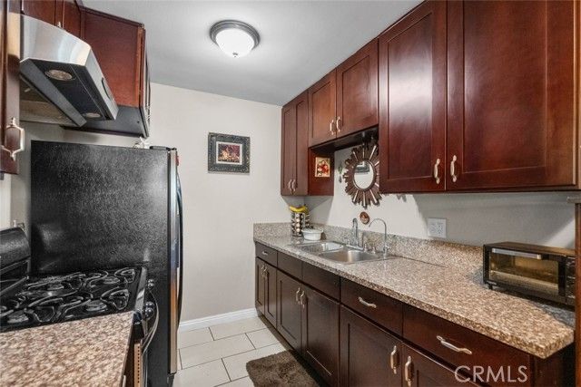 6661 Wilkinson Avenue, North Hollywood (los Angeles), CA 91606