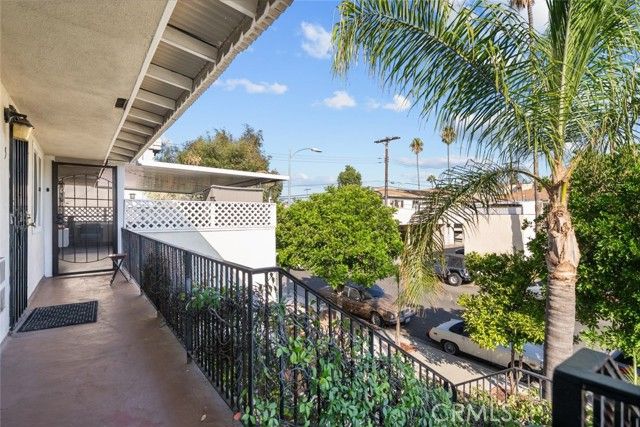 6661 Wilkinson Avenue, North Hollywood (los Angeles), CA 91606
