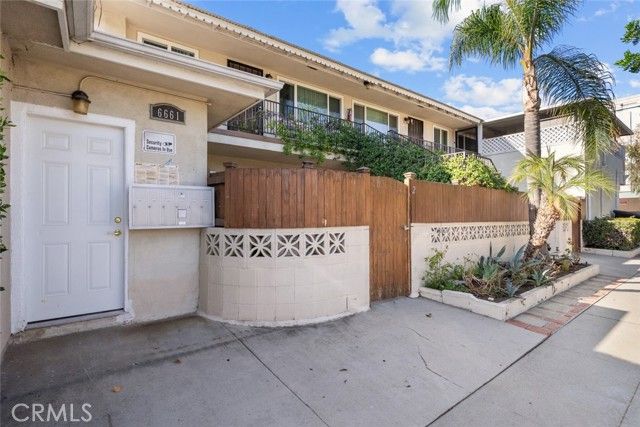 6661 Wilkinson Avenue, North Hollywood (los Angeles), CA 91606