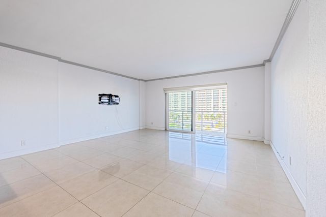 2900 NE 30th Street 9i, Fort Lauderdale, FL 33306