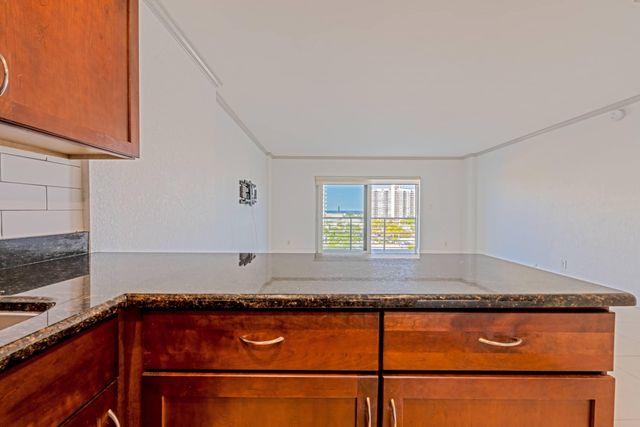 2900 NE 30th Street 9i, Fort Lauderdale, FL 33306