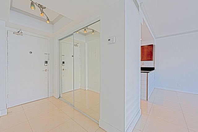 2900 NE 30th Street 9i, Fort Lauderdale, FL 33306