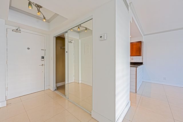 2900 NE 30th Street 9i, Fort Lauderdale, FL 33306