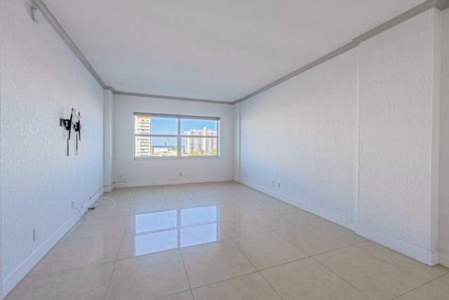 2900 NE 30th Street 9i, Fort Lauderdale, FL 33306