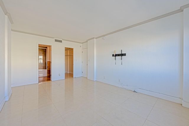 2900 NE 30th Street 9i, Fort Lauderdale, FL 33306