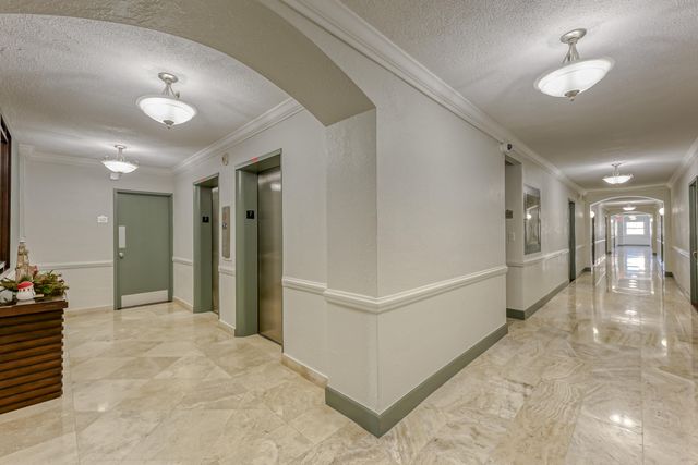 2900 NE 30th Street 9i, Fort Lauderdale, FL 33306