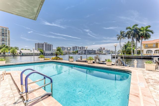 2900 NE 30th Street 9i, Fort Lauderdale, FL 33306