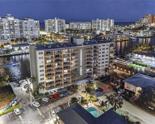 2900 NE 30th Street 9i, Fort Lauderdale, FL 33306