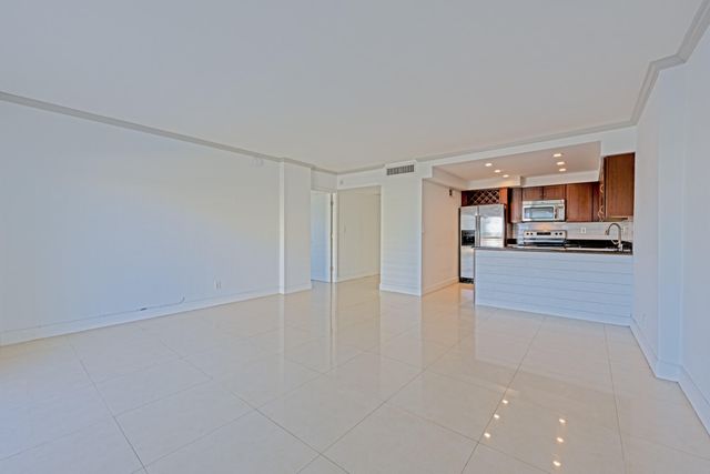 2900 NE 30th Street 9i, Fort Lauderdale, FL 33306