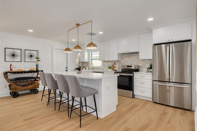 616 5TH AVENUE SE, Largo, FL 33771