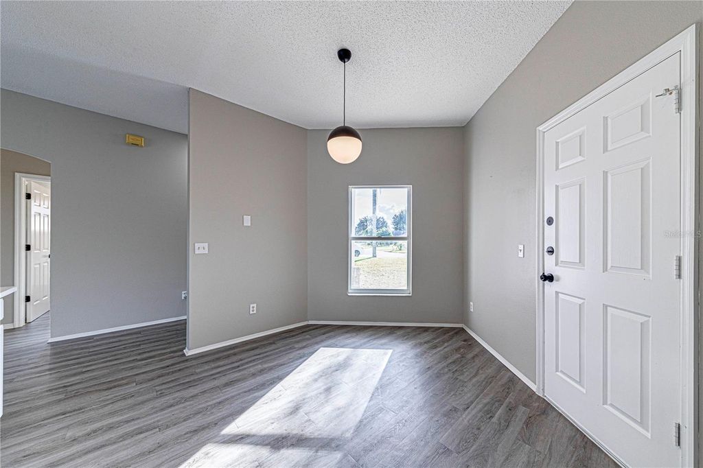 Image 12 of property listing at 745 JAYBEE AVENUE, Davenport, FL 33897