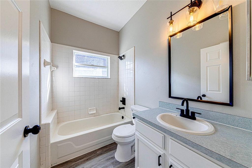 Image 21 of property listing at 745 JAYBEE AVENUE, Davenport, FL 33897