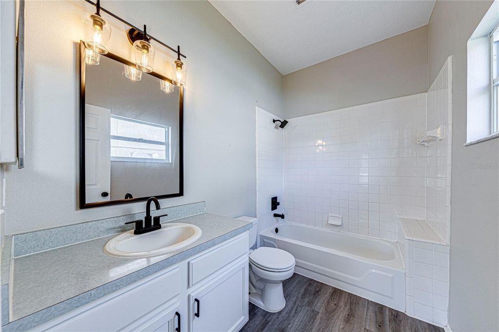 Image 37 of property listing at 745 JAYBEE AVENUE, Davenport, FL 33897