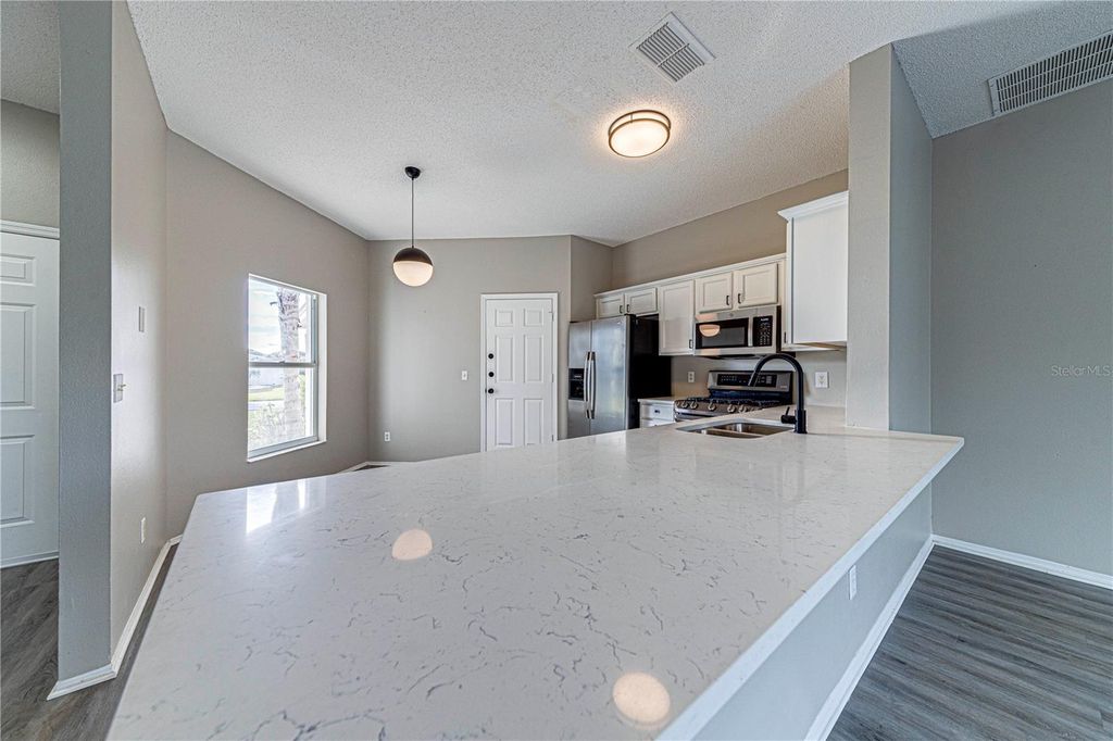 Image 9 of property listing at 745 JAYBEE AVENUE, Davenport, FL 33897