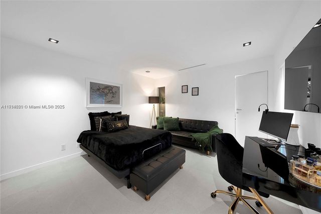 3760 S Douglas Rd, Miami, FL 33133