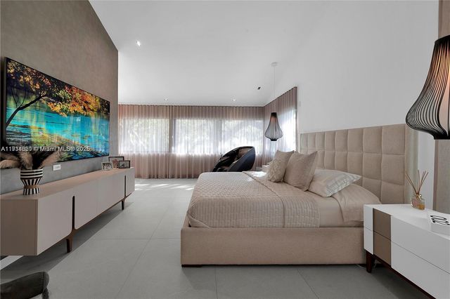 3760 S Douglas Rd, Miami, FL 33133