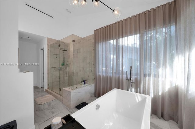 3760 S Douglas Rd, Miami, FL 33133