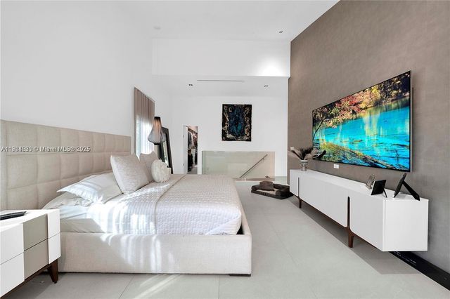 3760 S Douglas Rd, Miami, FL 33133