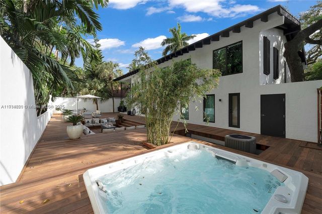 3760 S Douglas Rd, Miami, FL 33133