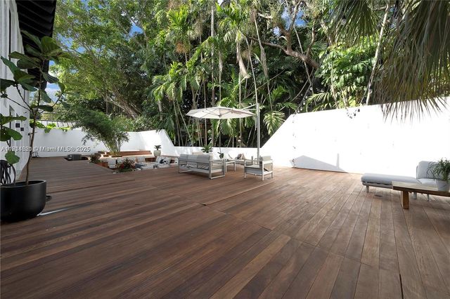 3760 S Douglas Rd, Miami, FL 33133