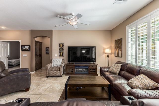 10925 E PORTOBELLO Avenue, Mesa, AZ 85212