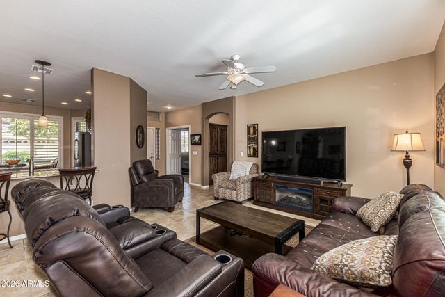 10925 E PORTOBELLO Avenue, Mesa, AZ 85212