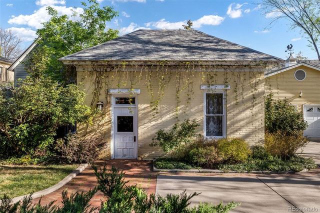 858 3rd Avenue, Longmont, CO 80501