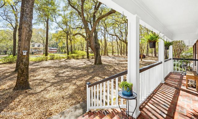607 Ashdale Drive, Beaufort, SC 29907