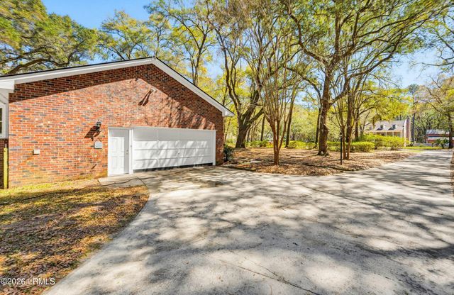 607 Ashdale Drive, Beaufort, SC 29907