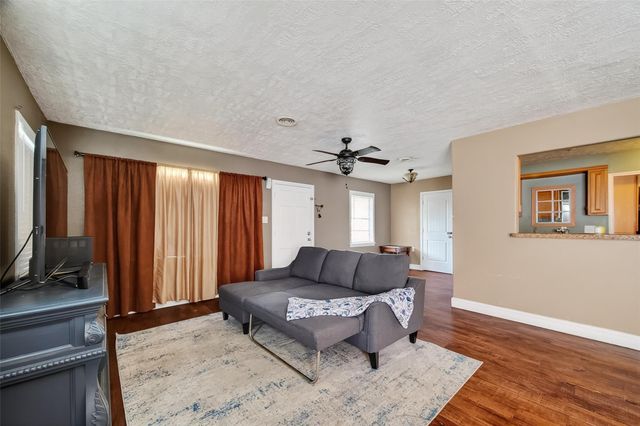 504 N Circle Drive, Baytown, TX 77520