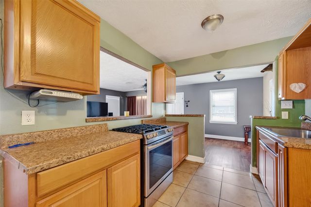 504 N Circle Drive, Baytown, TX 77520