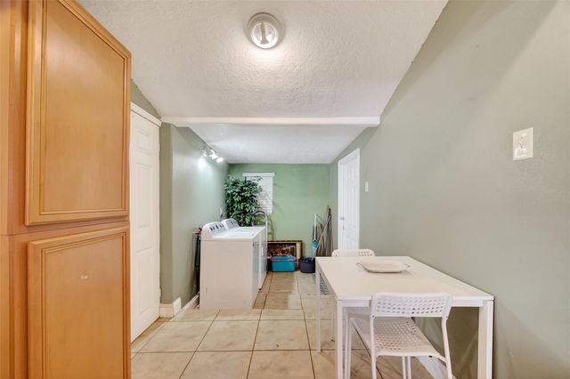 504 N Circle Drive, Baytown, TX 77520