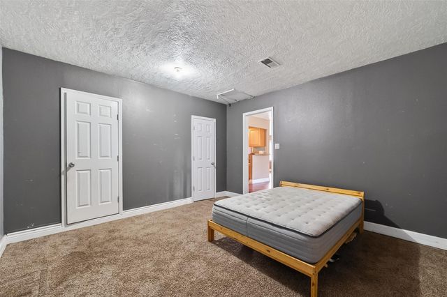 504 N Circle Drive, Baytown, TX 77520